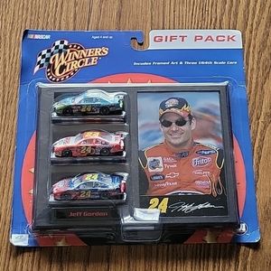 JEFF GORDON NASCAR DIECAST WINNERS CIRCLE GIFT PACK